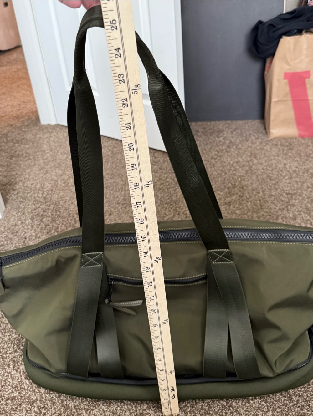 Joan & David Olive Green Nylon Utility Weekender Tote Travel Gym Bag - Picture 11 of 12